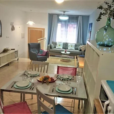 Cerca Playa-aa-patio Privado * Alicante